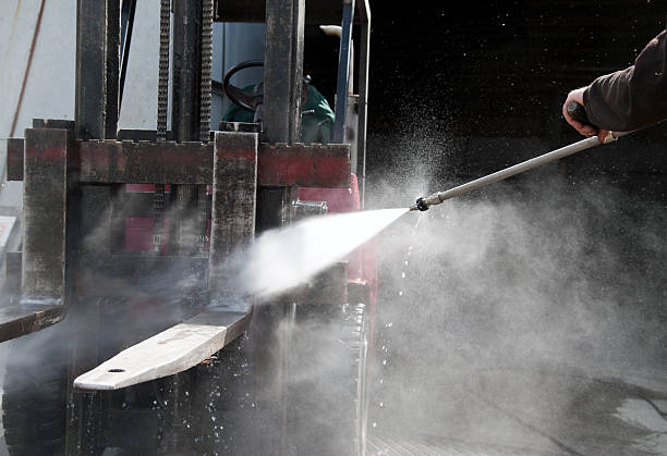 Why Choose Our Certified Pressure Washing Experts for Your Project Needs in Cashmere, WA?